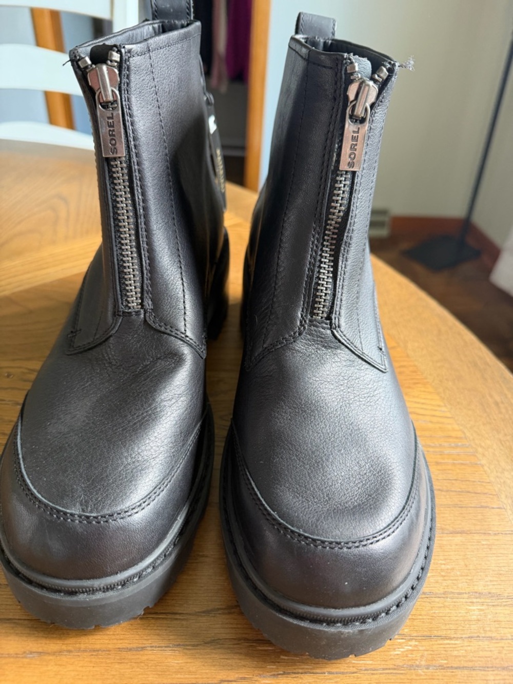 SOREL Women's Joan Now Zip Booties